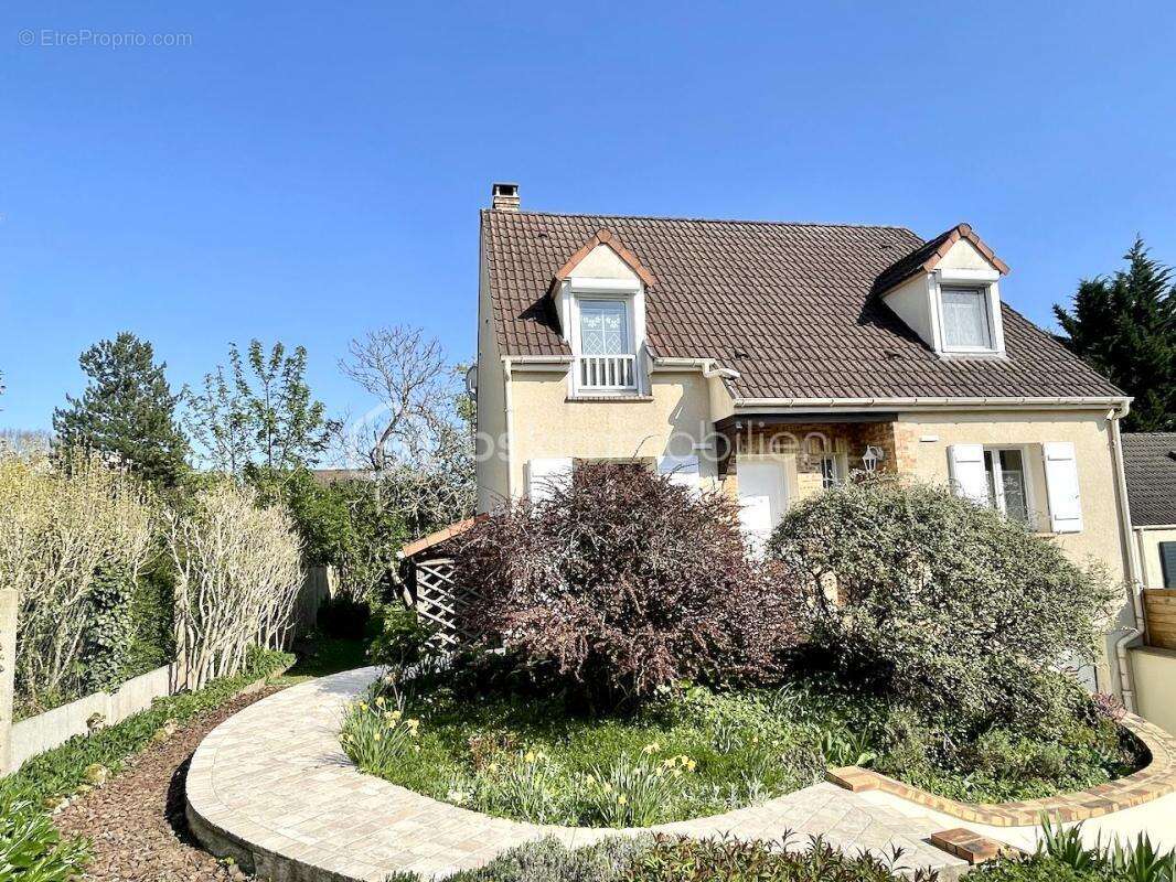 Maison à VILLIERS-SUR-ORGE