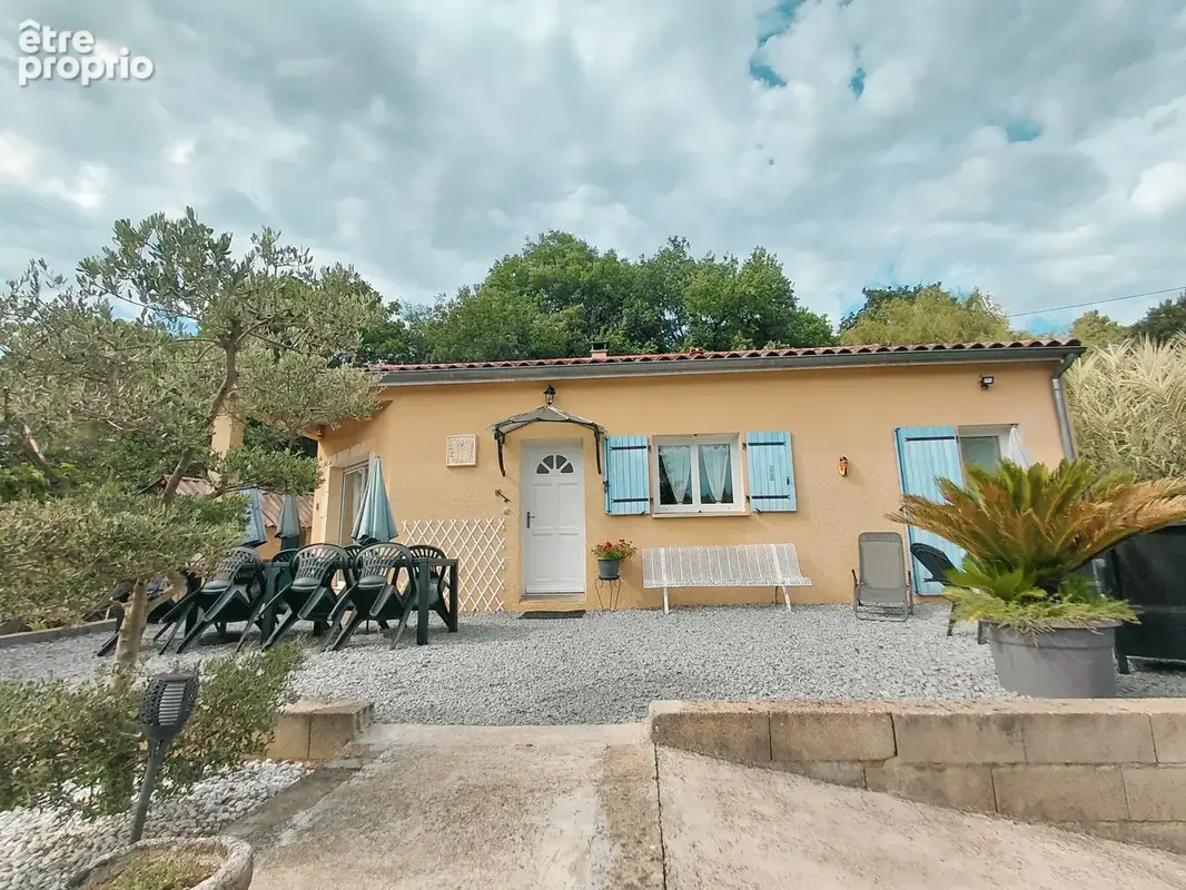 Photo Maison à Vinezac au prix de 215 000€
