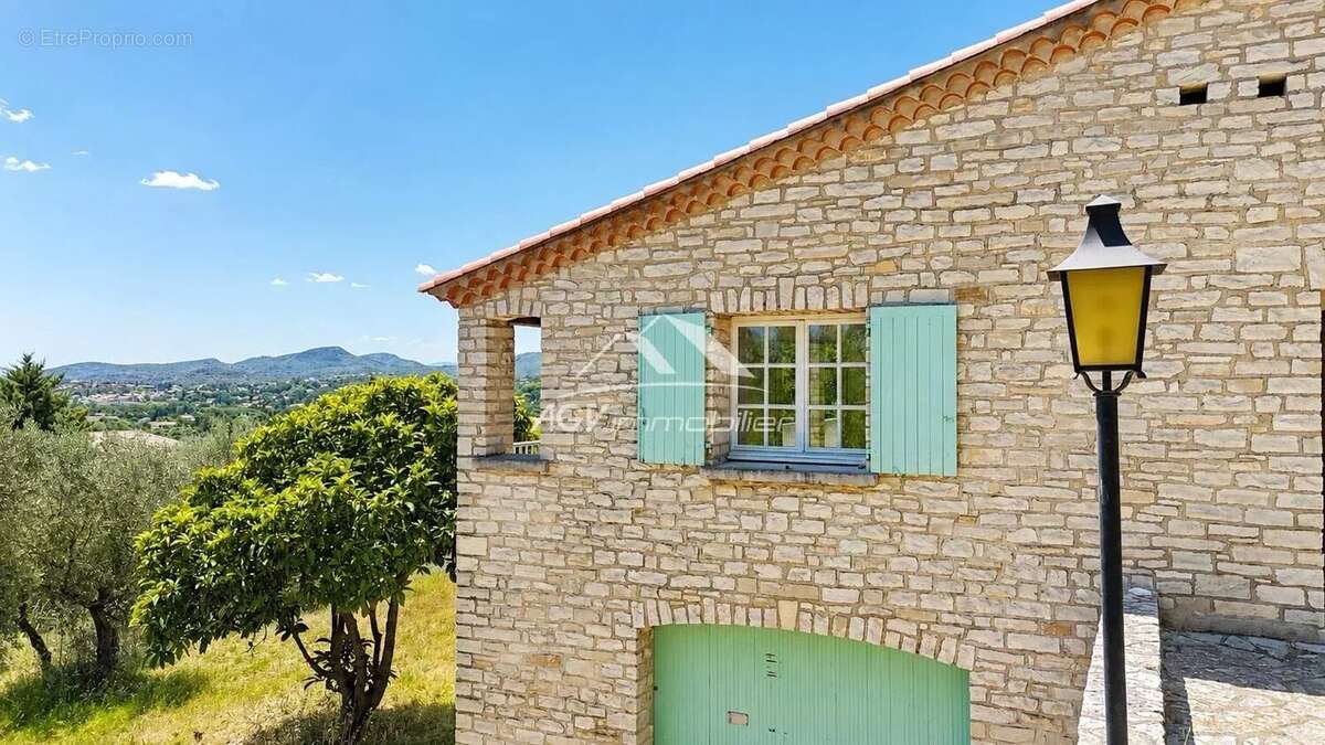 Vue panoramique exceptionnelle – Maison de 165 m² sur 3 300 m² de terrain constructible - photo 9