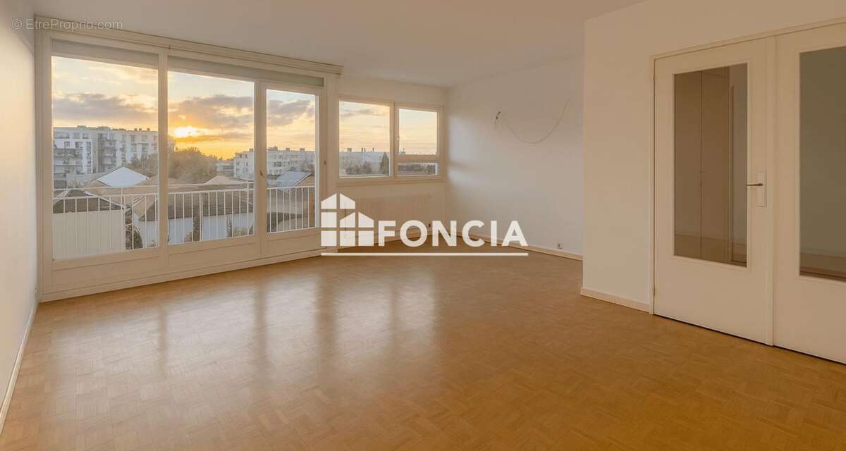 Appartement à RUEIL-MALMAISON