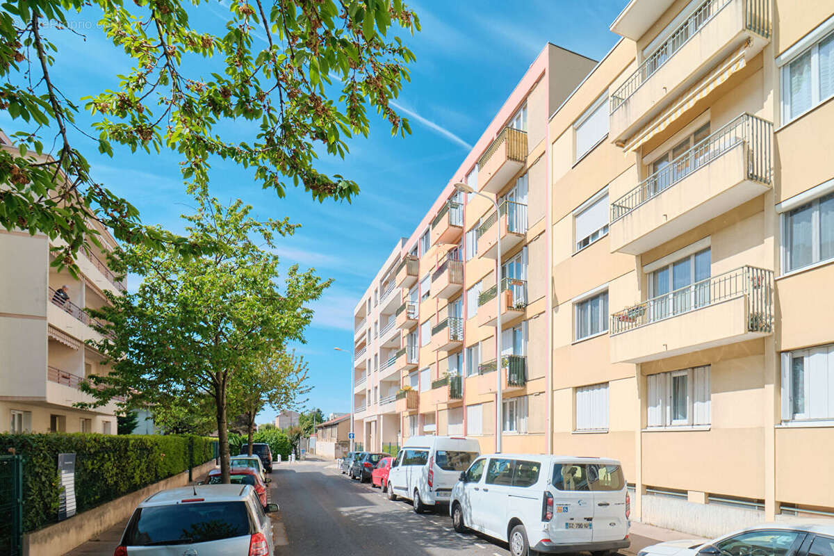 Appartement à LYON-8E