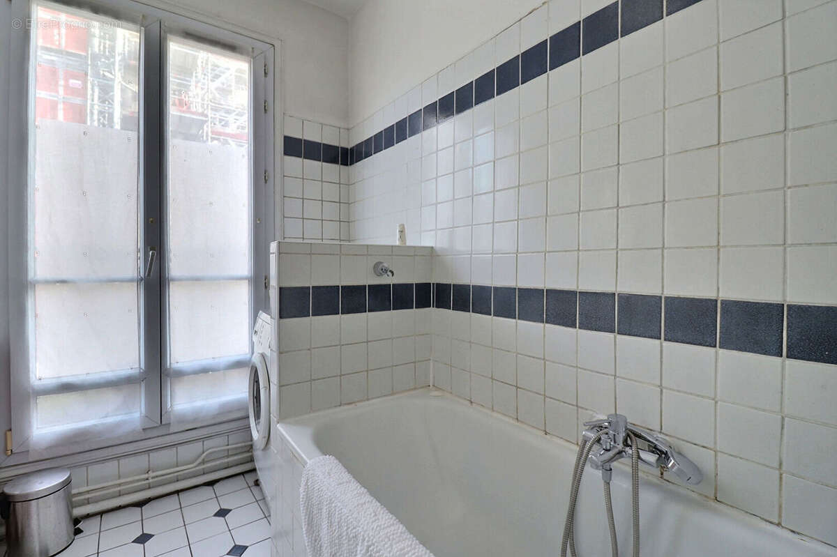 Appartement à PARIS-10E