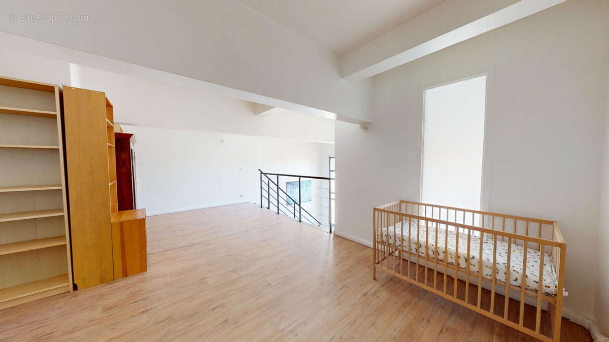 Appartement à AUBERVILLIERS