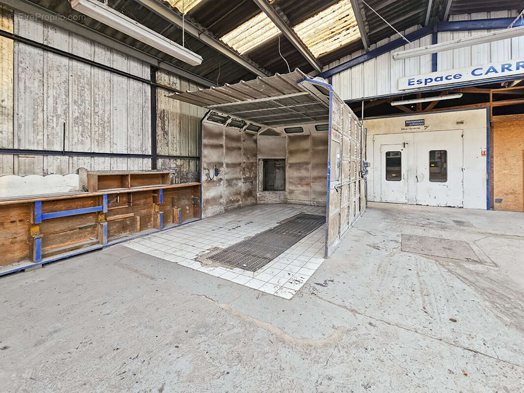 Parking à BAZOUGES-LA-PEROUSE