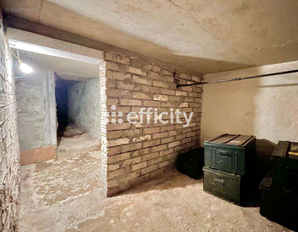 Maison à LES CLAYES-SOUS-BOIS