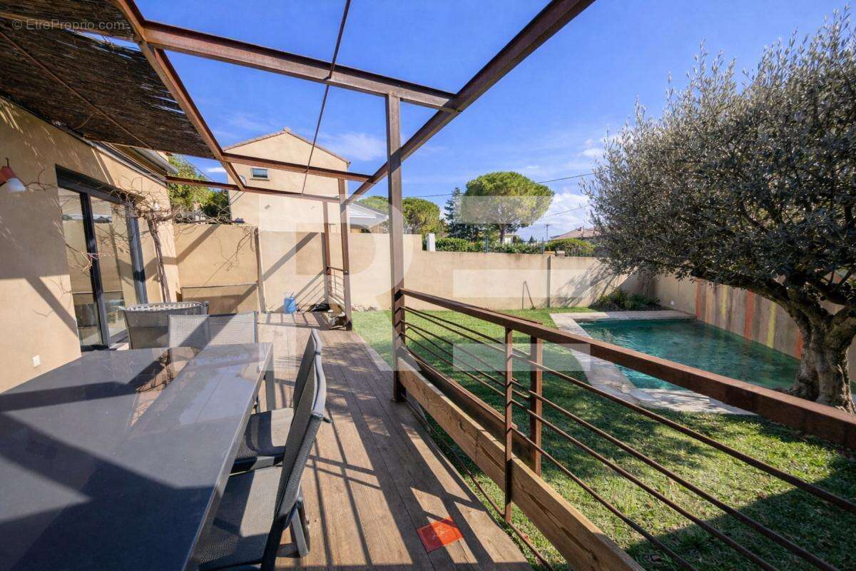 Maison à VERGEZE