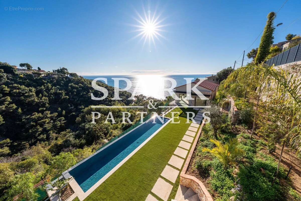 Maison à ROQUEBRUNE-CAP-MARTIN