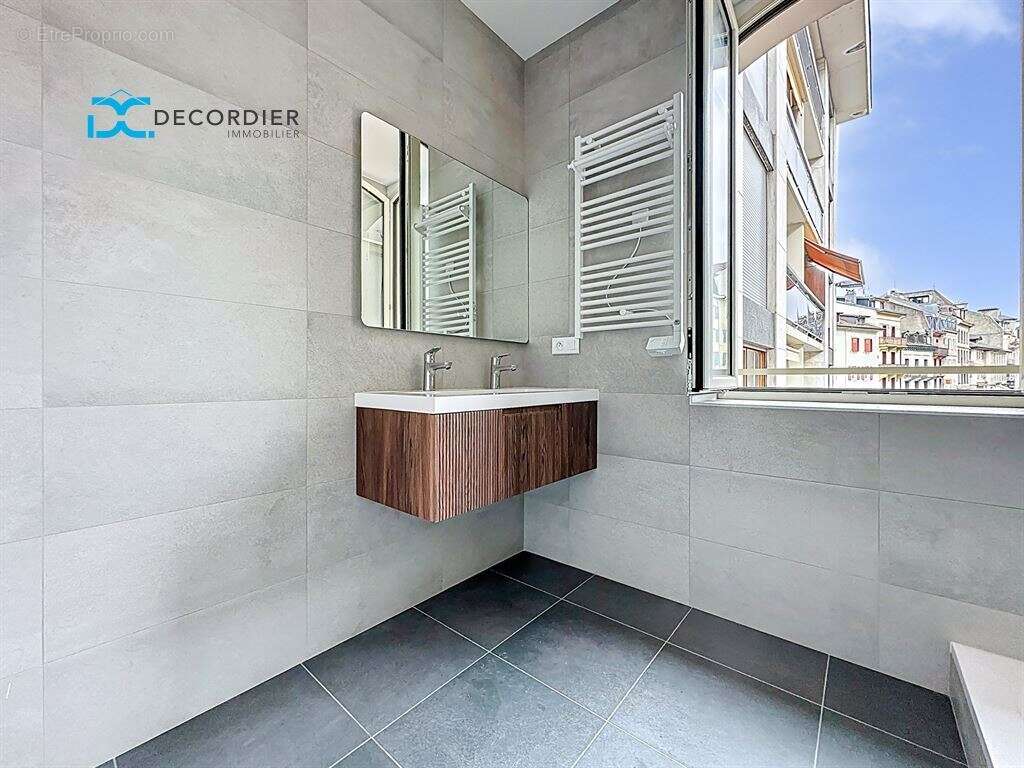 Appartement à EVIAN-LES-BAINS