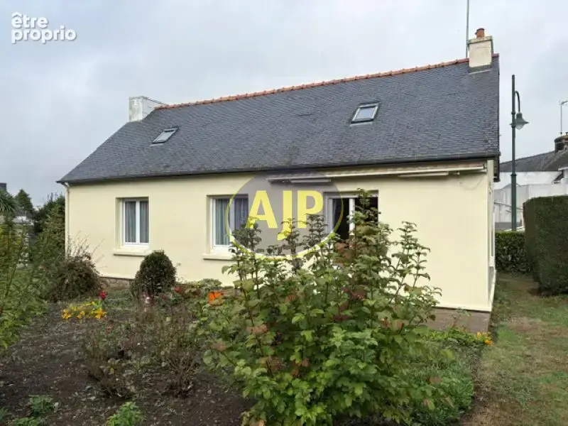 Maison à NOYAL-PONTIVY