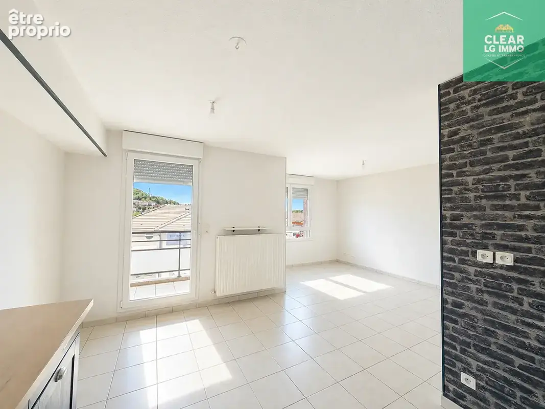 Charmantapt avec balcon et garage - photo 3