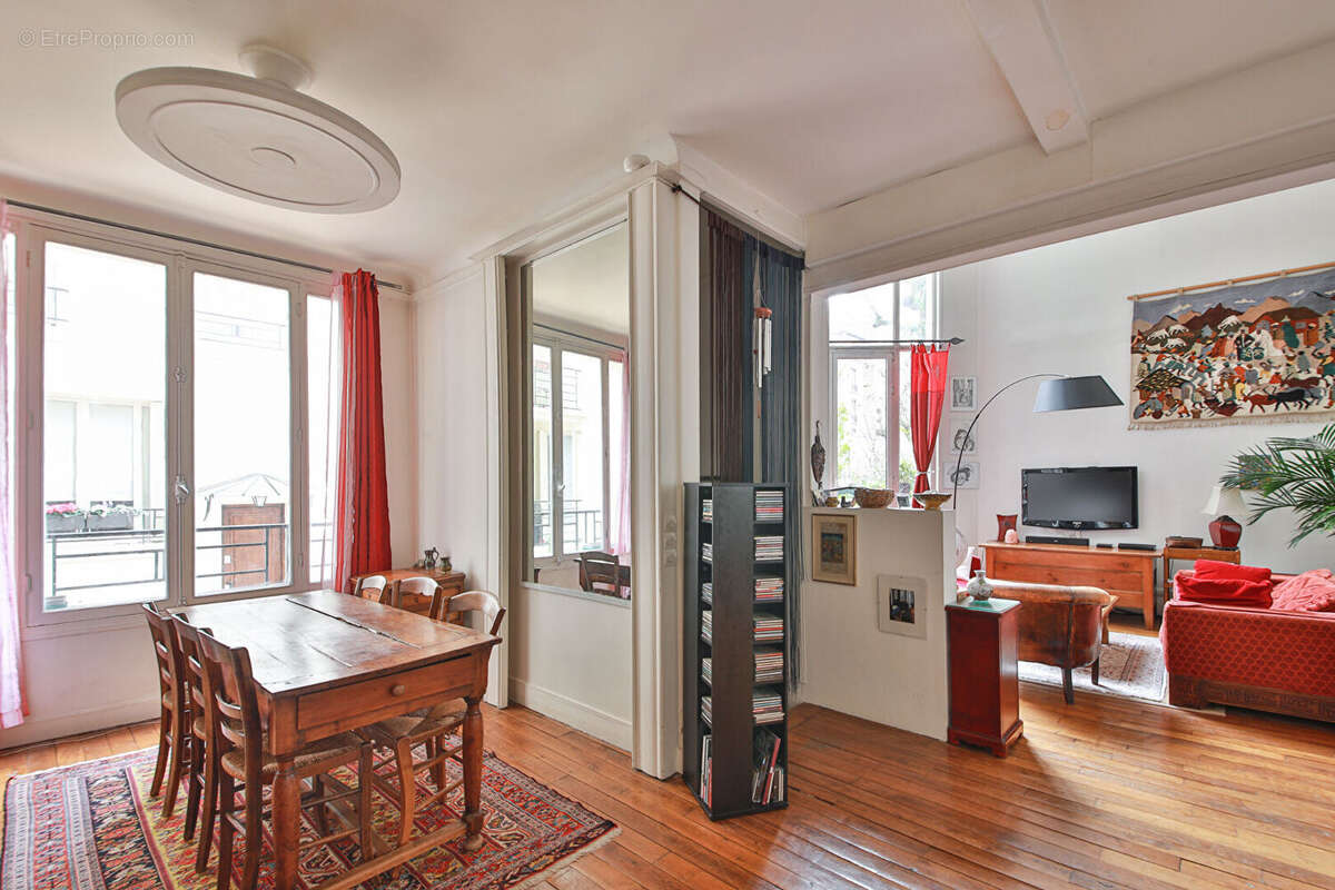 Appartement à PARIS-14E