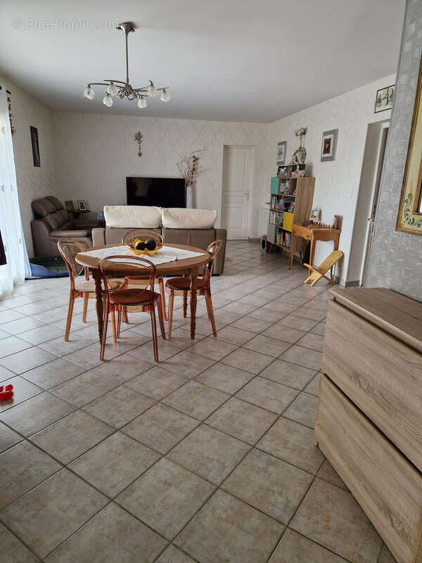 Maison à SAINTE-LIVRADE-SUR-LOT