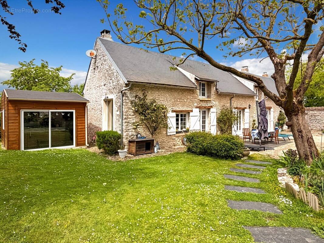 Maison à MORIGNY-CHAMPIGNY