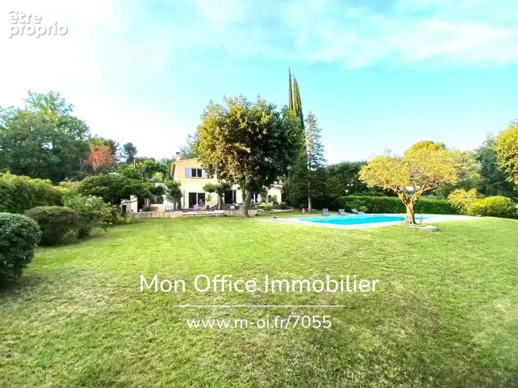 Référence : 7055-VCL - Maison aux volumes généreux - Piscine calme absolu - 13510 EGUILLES - photo 16