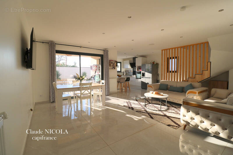 Maison à SAINT-MARCEL-LES-VALENCE