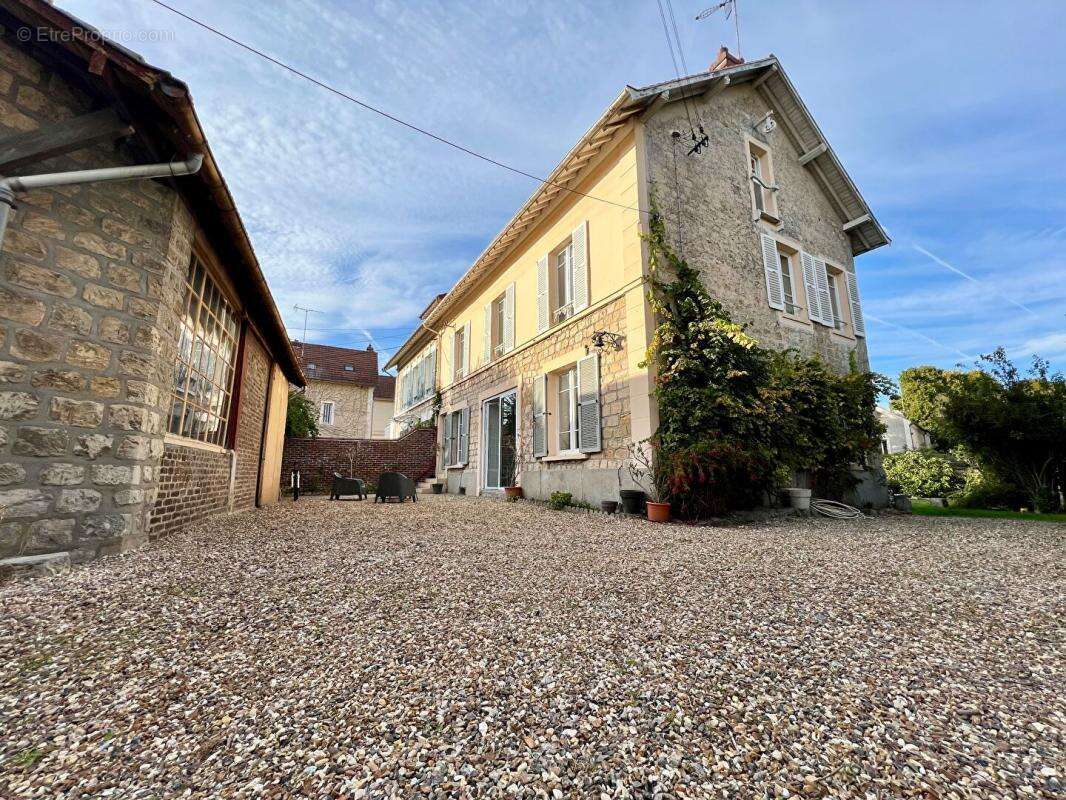 Maison à L&#039;ISLE-ADAM