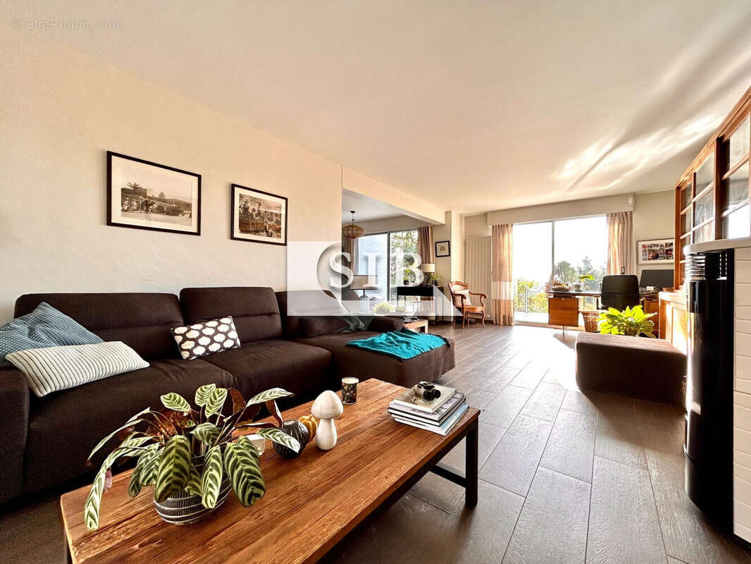 Maison à LA VILLE-DU-BOIS