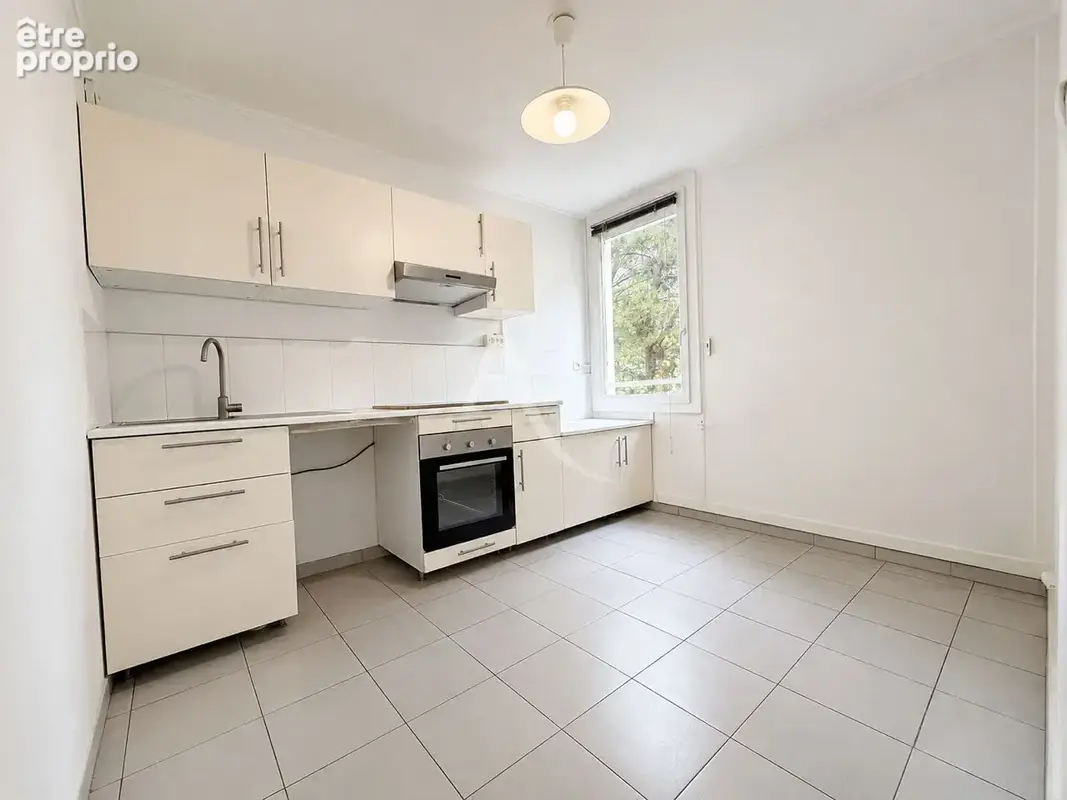 Appartement T3 en rez-de-chaussée avec balcon et vue dégagée - photo 3