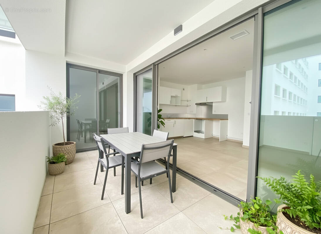 Appartement à MARSEILLE-2E