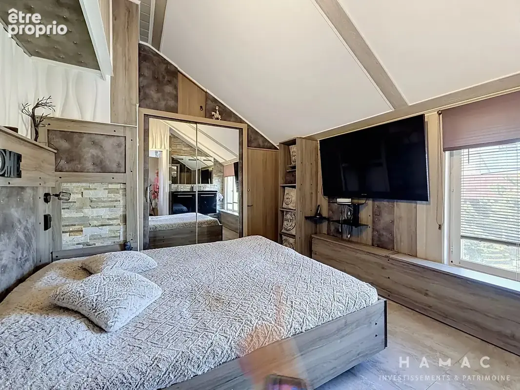 Maison- 92 m2- cours - au calme- vaulx en velin - photo 6