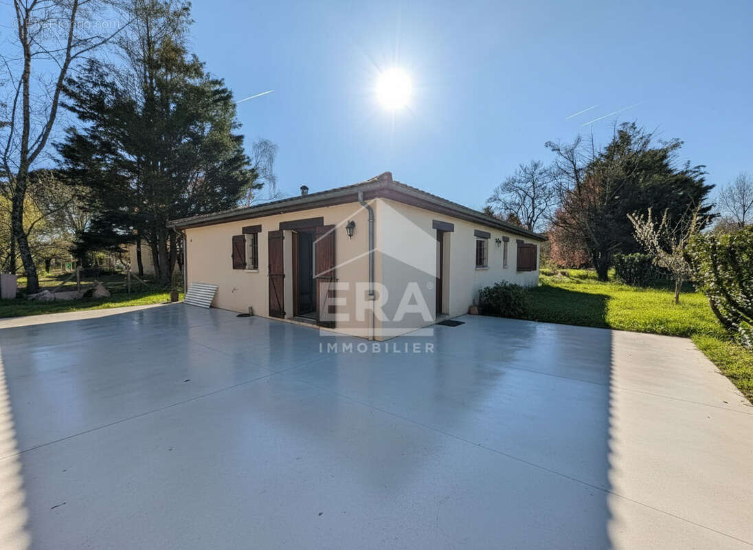 Maison à MONTPON-MENESTEROL