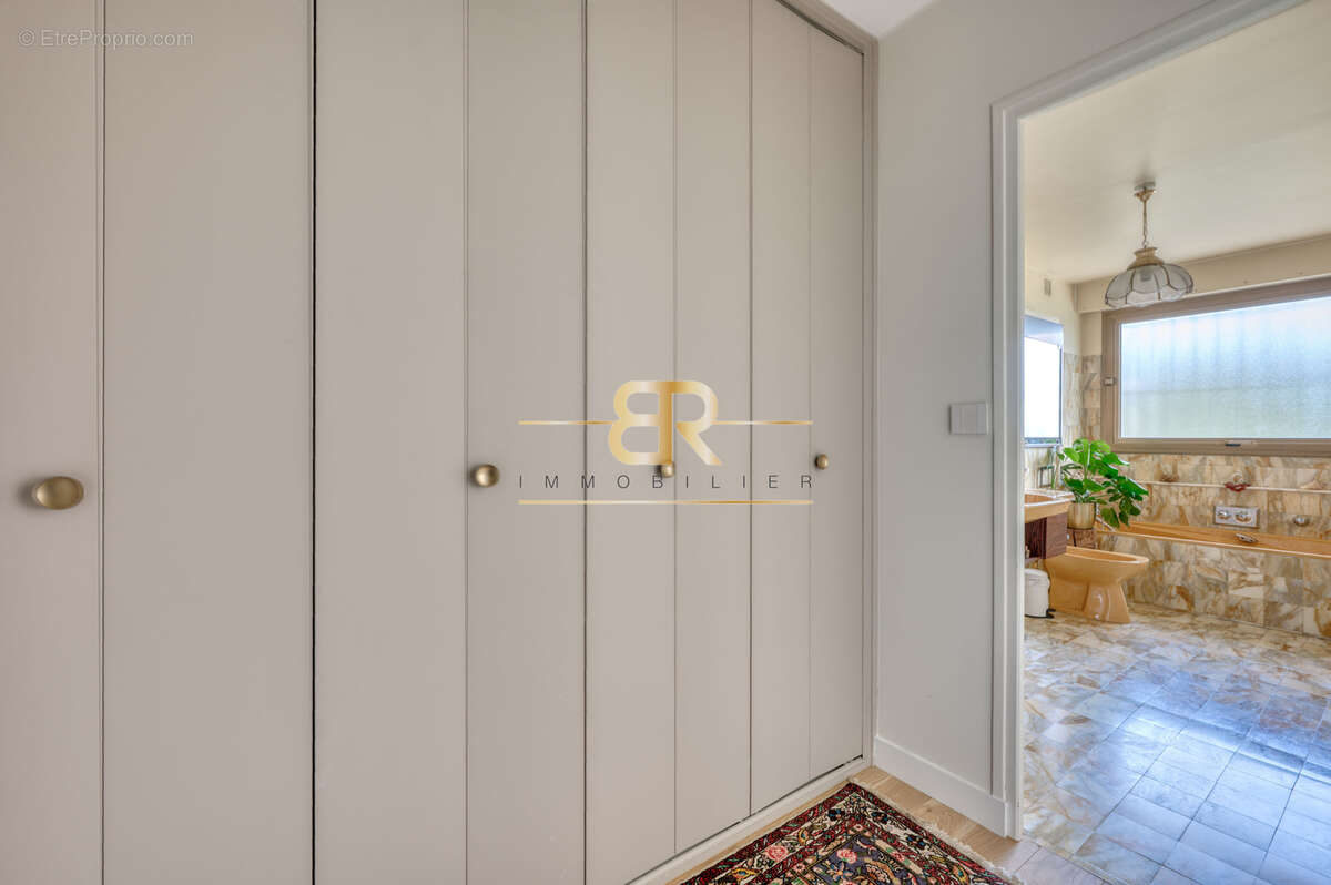 Maison à CHENNEVIERES-SUR-MARNE