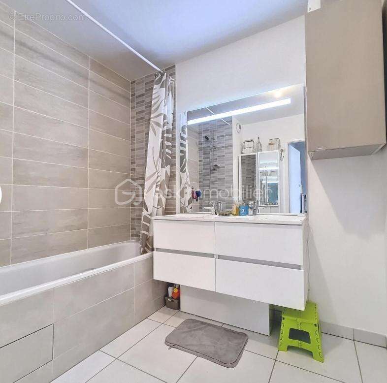 Appartement à CHENNEVIERES-SUR-MARNE