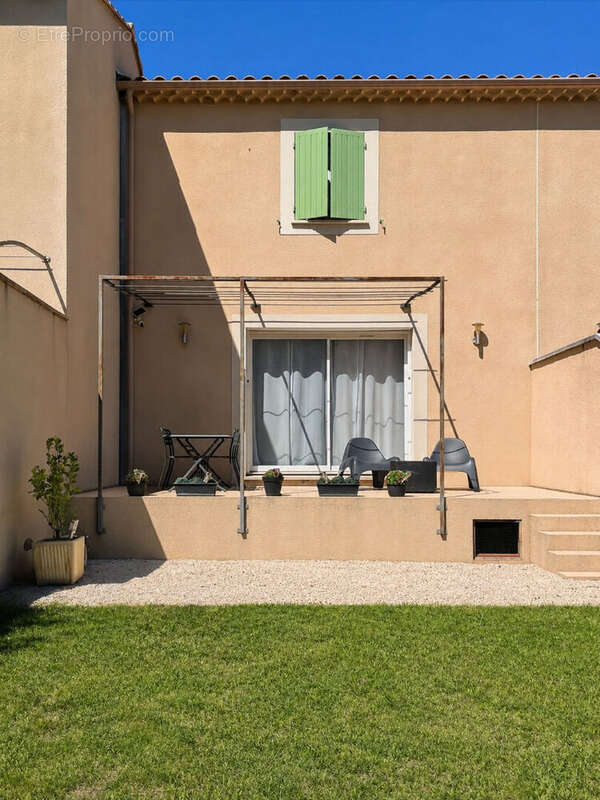 Maison à ROGNONAS