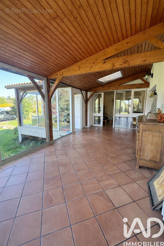 Photo 3 - Maison à LES PEINTURES