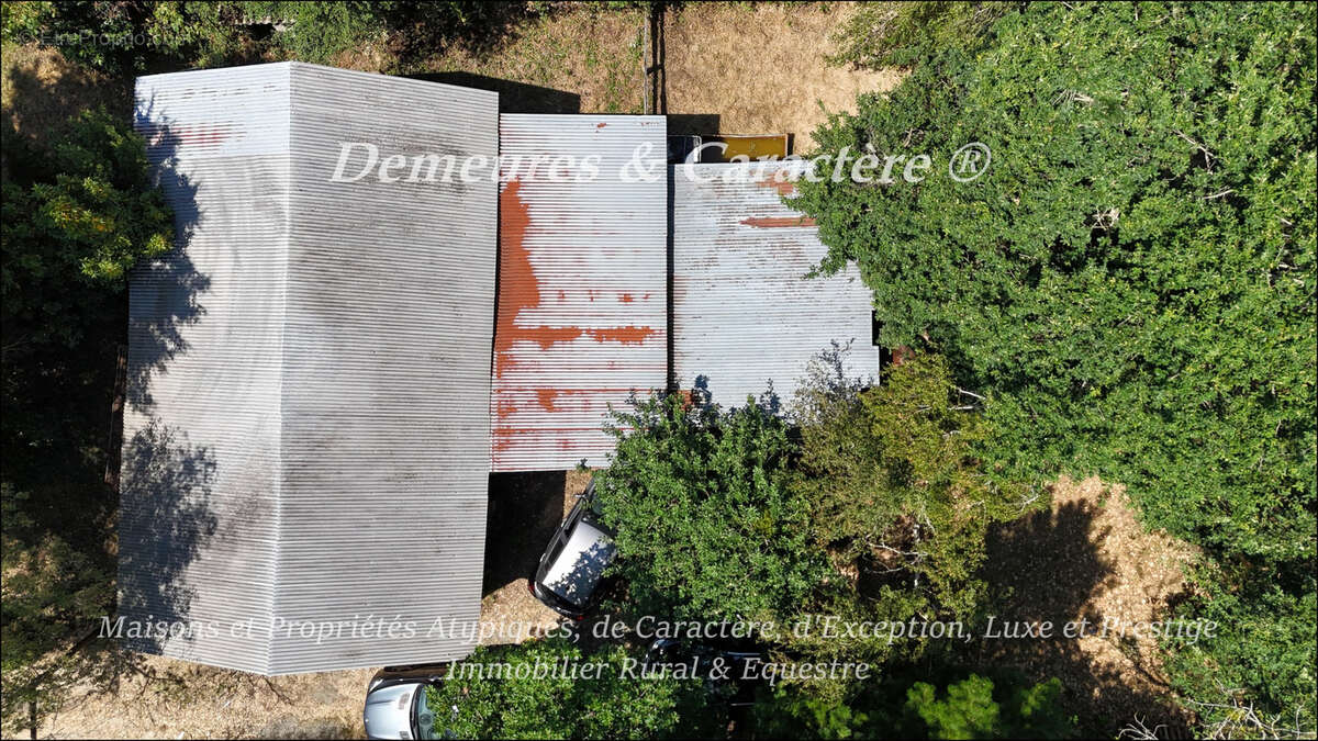 Maison avec piscine et dépendances - photo 38