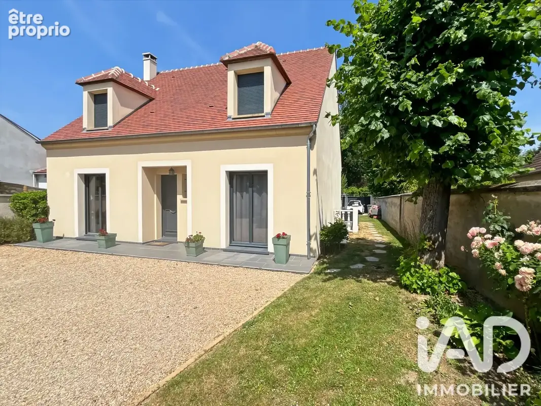Photo 1 - Maison à BRIE-COMTE-ROBERT
