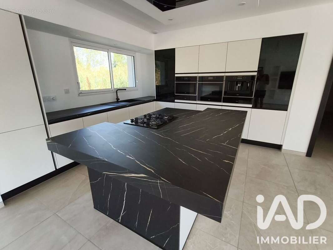 Maison 147 m² à Riom  - photo 4