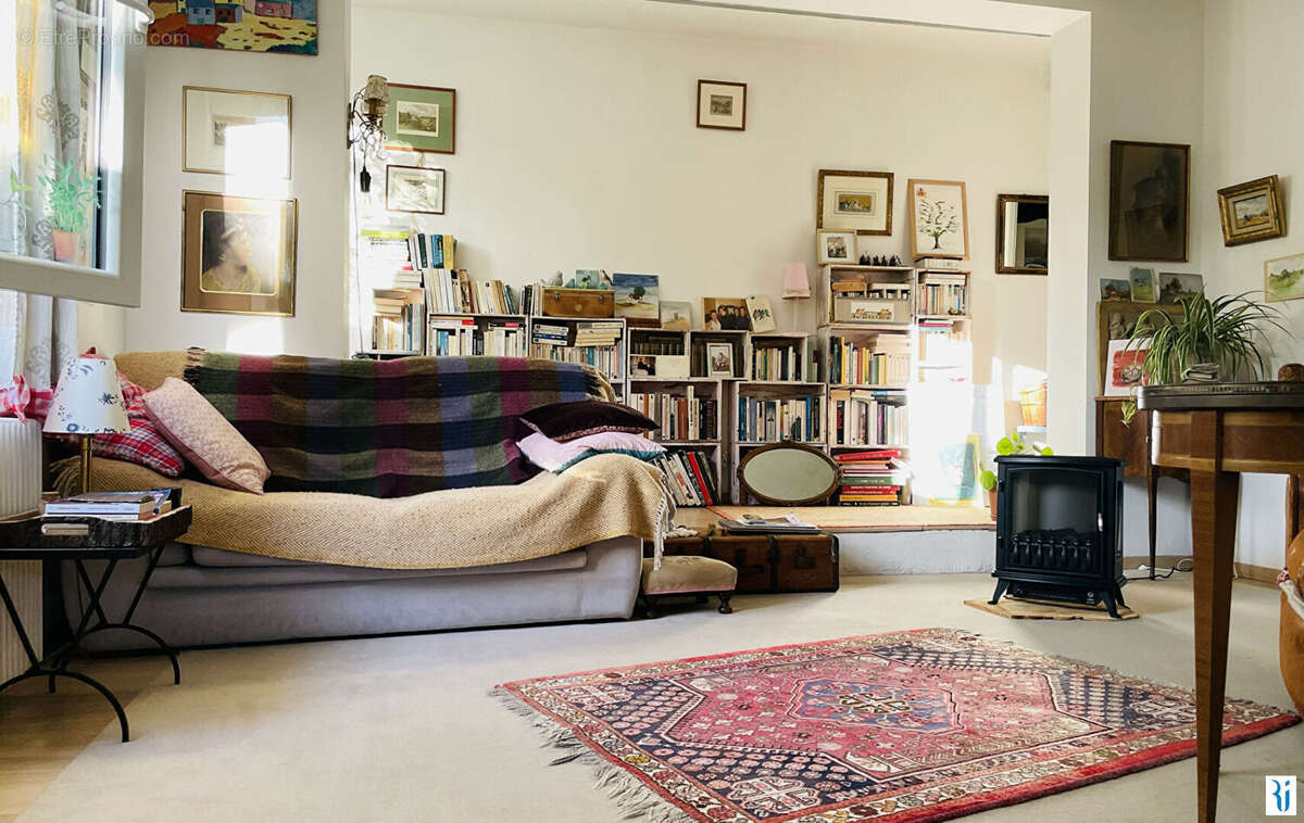 Maison à MONT-SAINT-AIGNAN