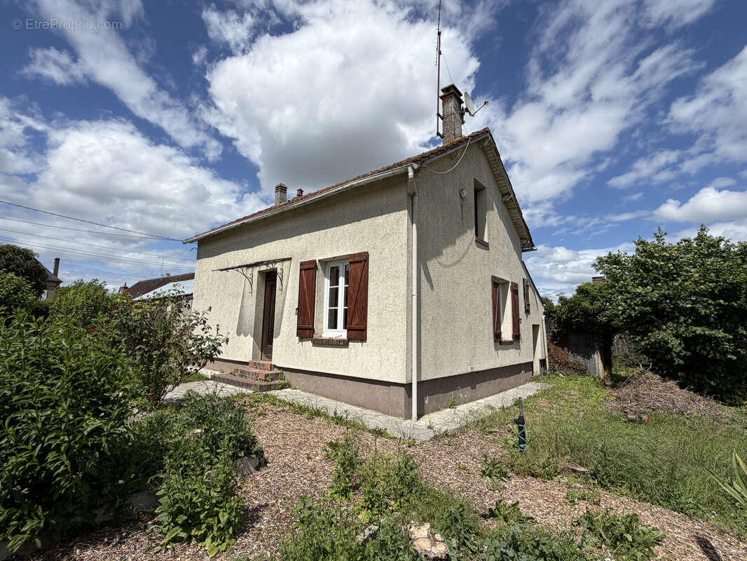 Maison à EZY-SUR-EURE