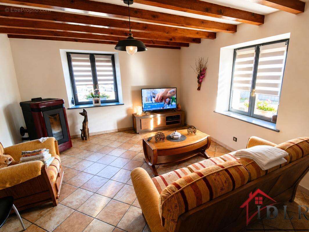 Maison de village - 131 m2 habitables + potentiel 331 m2 - D - photo 3