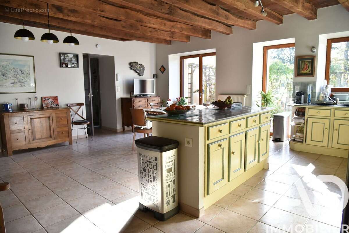 Maison 277 m² à Betton  - photo 6