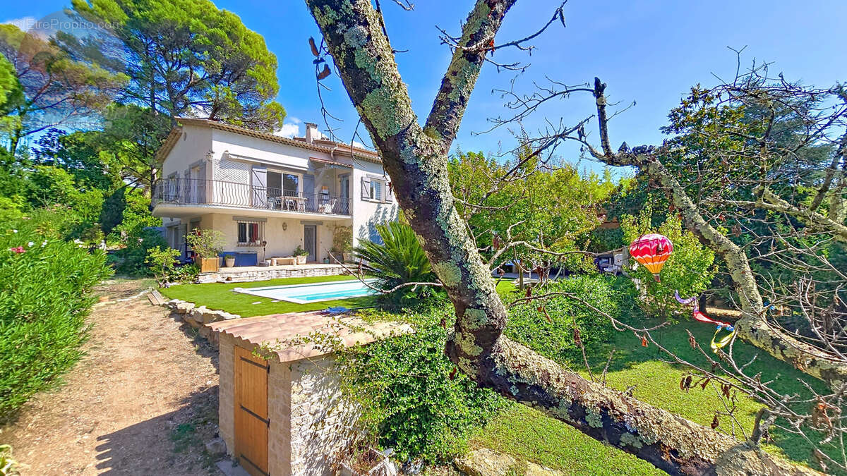 Maison à MOUANS-SARTOUX