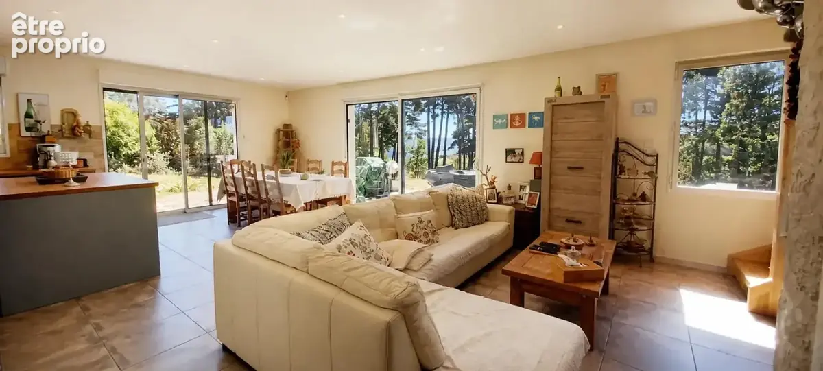 Maison de 5 pièces de 108 m² à Neuvéglise-sur-Truyère - photo 1