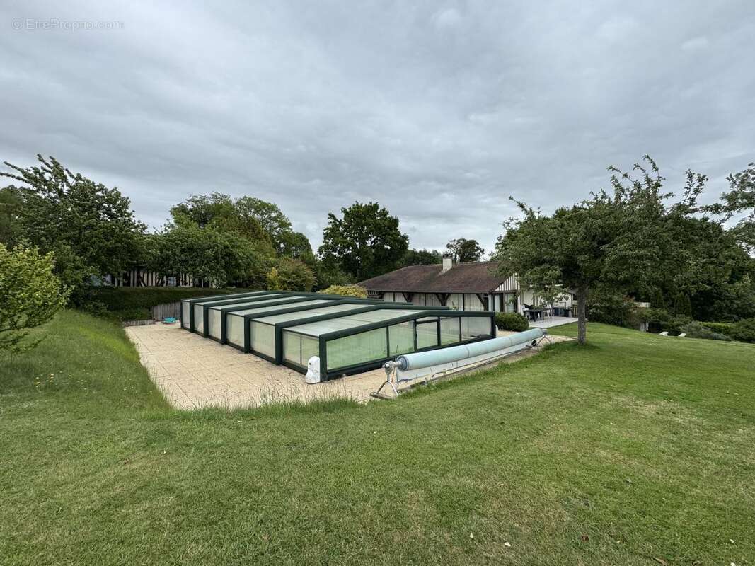 Maison 320 m² à Castillon-En-Auge  - photo 7
