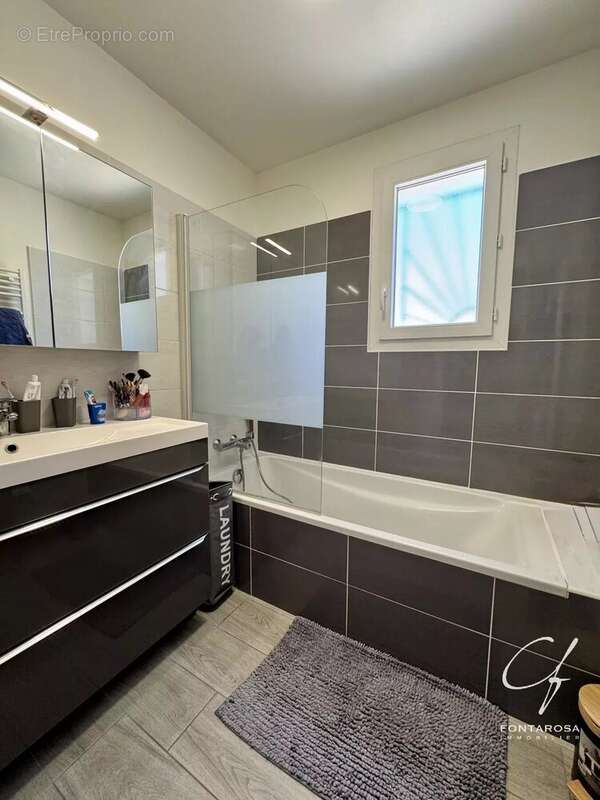 Maison à PUGET-SUR-ARGENS