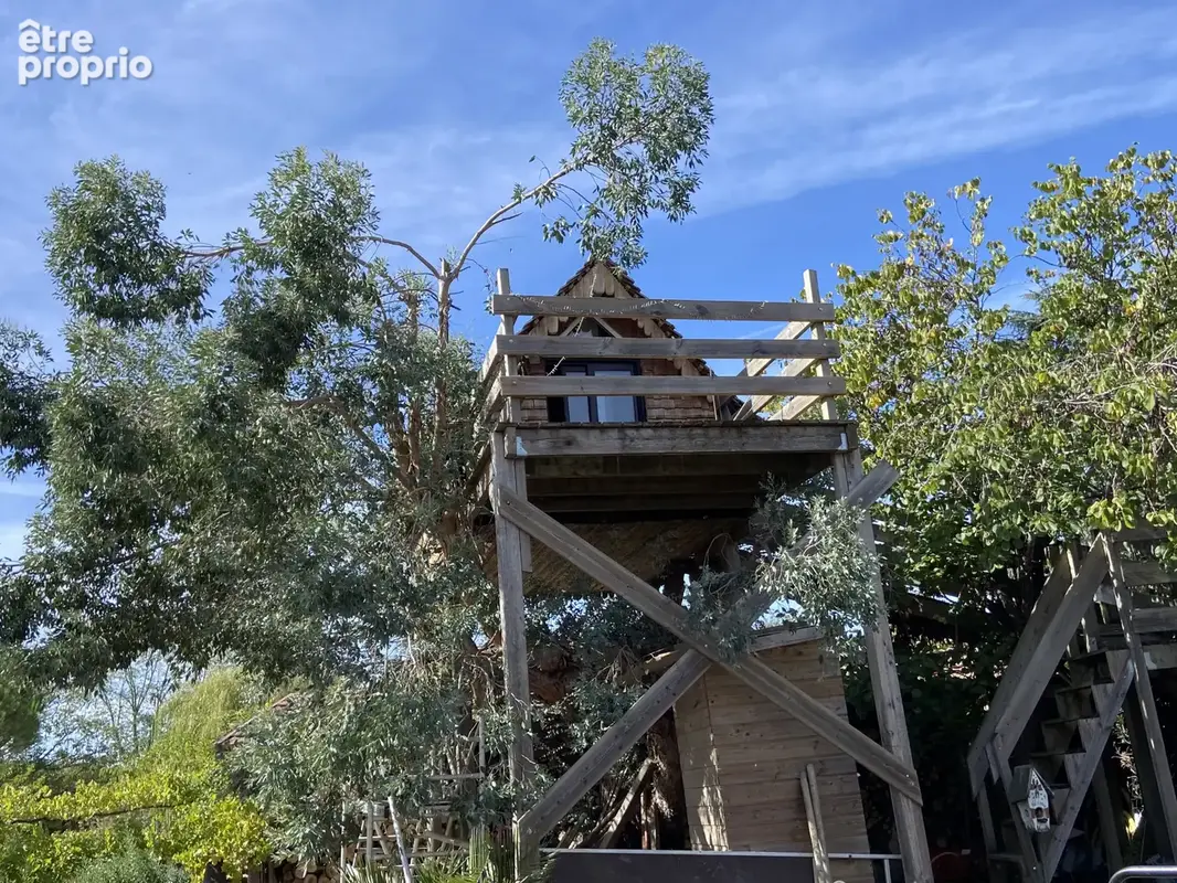 Maison familiale avec piscine couverte, chalet et cabane dans les arbres - photo 5