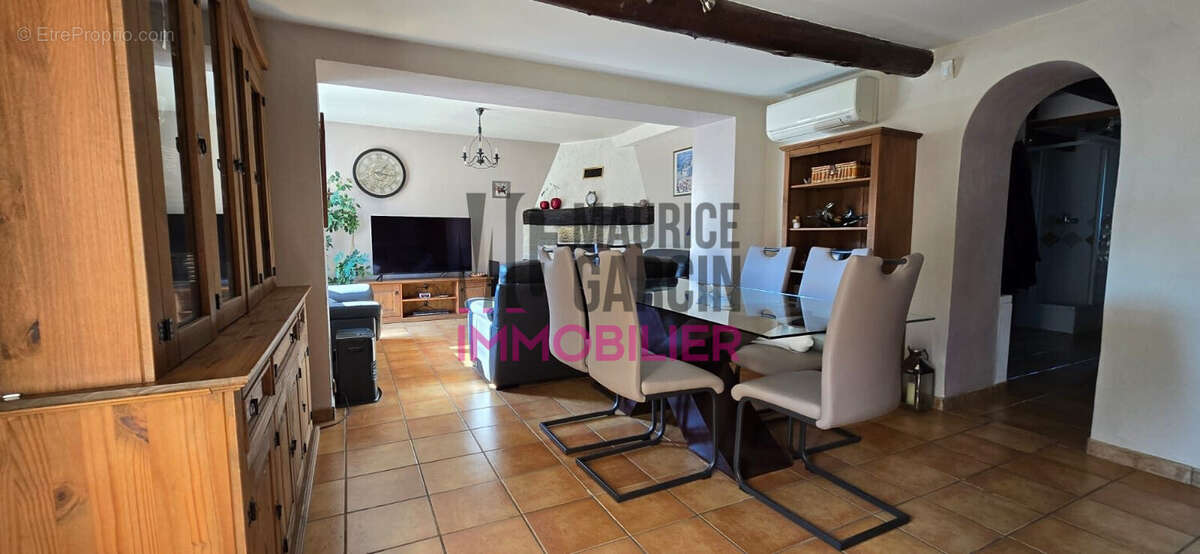 Maison à PERNES-LES-FONTAINES