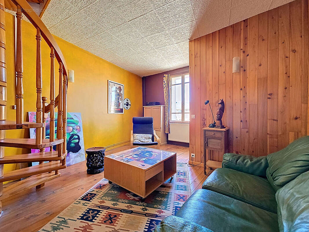 Maison à LA NEUVILLE-CHANT-D'OISEL