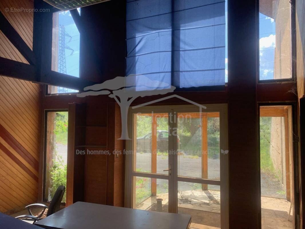 Commerce à MALEMORT-SUR-CORREZE