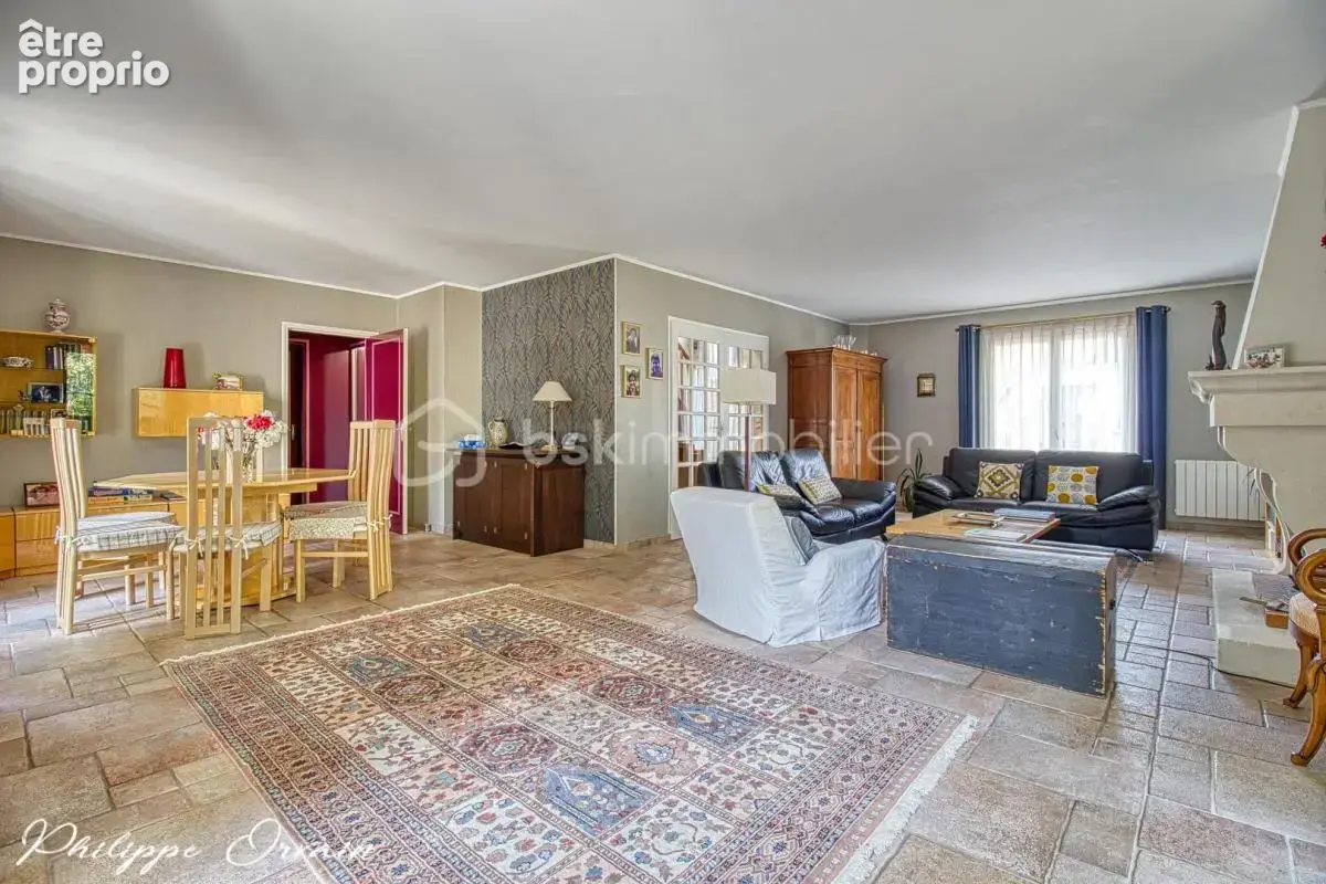 Maison traditionnelle dans un cadre privilégié - photo 4
