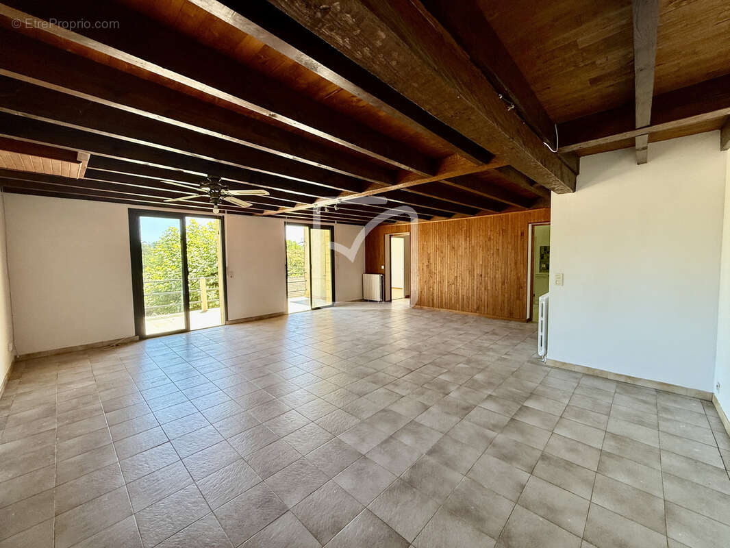 Maison à MARCILLAC-SAINT-QUENTIN