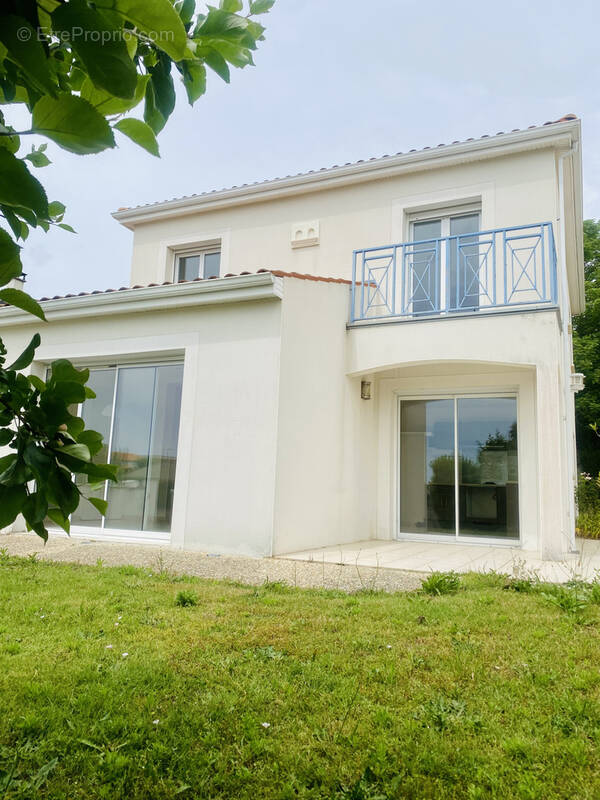 Maison à VAUX-SUR-MER