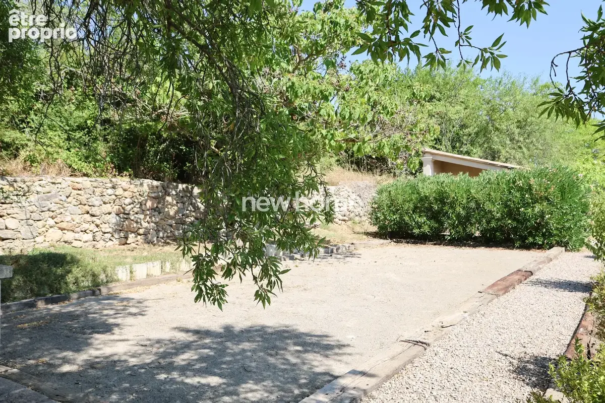 Villa de plain-pied et grande piscine - TBE - photo 28