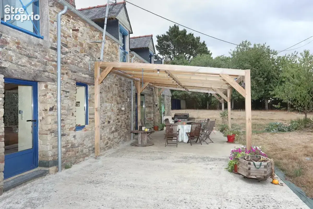 Maison de 194 m2 - 5 pièces - Martigné-Ferchaud - photo 13