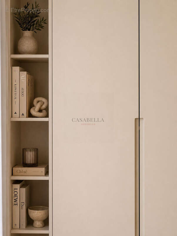 Rangements sur mesure des chambres  - Appartement à AJACCIO
